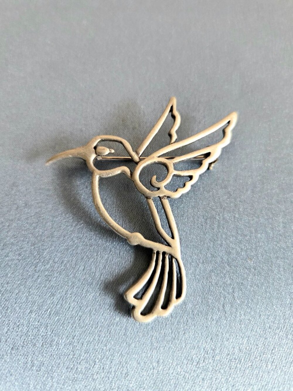 Vintage JJ Pewter Hummingbird Brooch Pin. Bird lovers gift. JJ Jonette 2'' x 2''